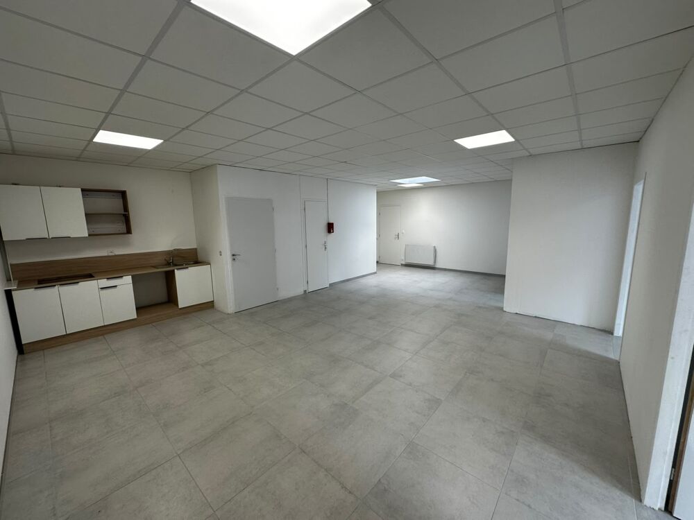   À vendre – Local d'activité de 200 m² à Saint-Pierre-en-Faucigny (74) 