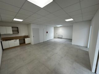   À vendre – Local d'activité de 200 m² à Saint-Pierre-en-Faucigny (74) Saint pierre en faucigny