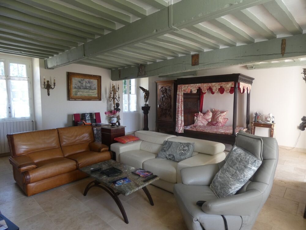 Propriété à vendre 6 pièces proche de FALAISE (14) 240 m² habitables sur 3ha52 de terrain