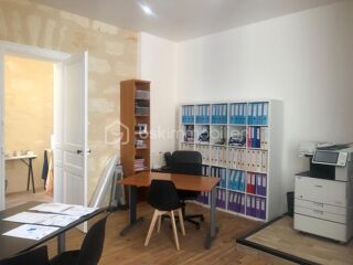  Immeuble à vendre 15 + pièces 476 m²