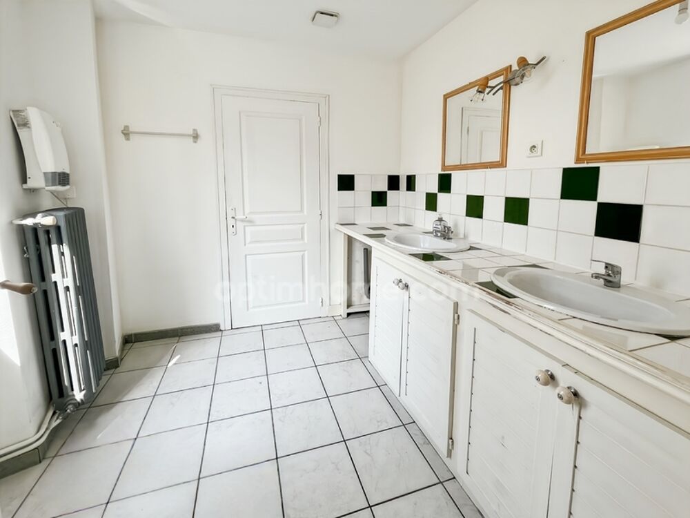 Vente Maison CHARMANTE MAISON DE VILLAGE LOUEE A MEZIN 111 M² 4 PIECES Mezin