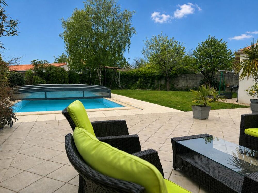 AUBIGNY LES CLOUZEAUX, maison d'architecte 180 m², 5 chambres, 1180 m² terrain clos