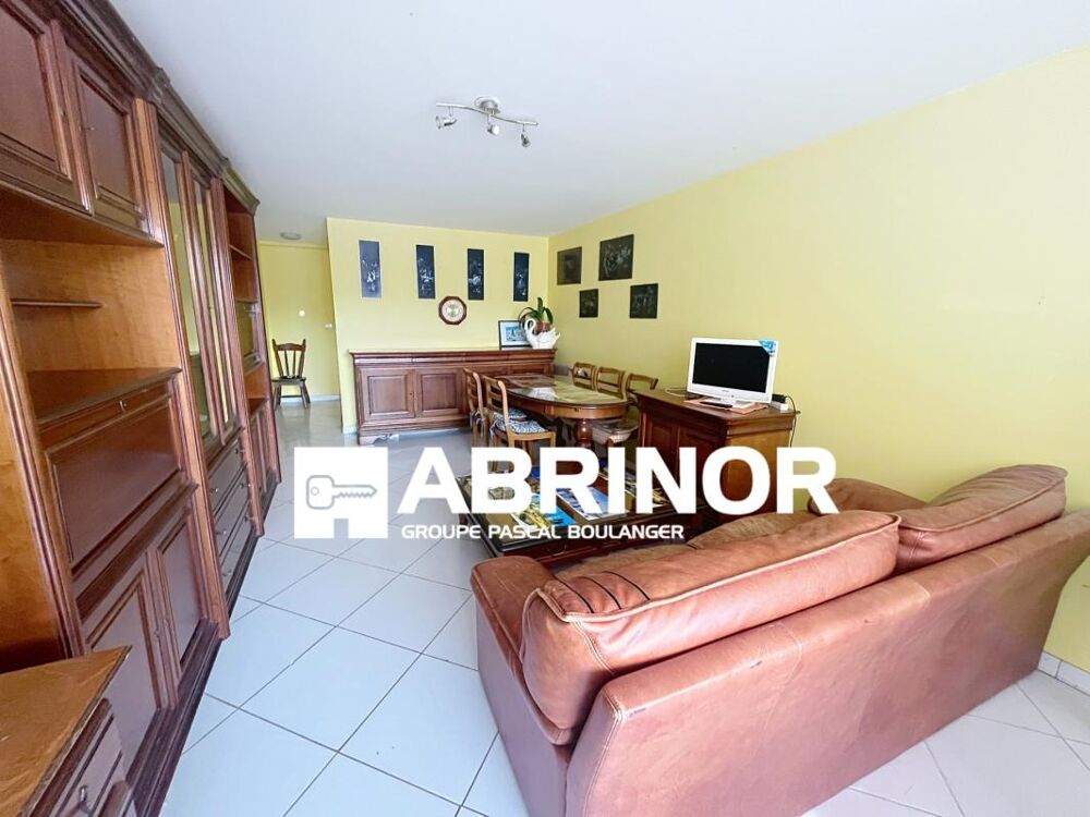 APPARTEMENT DE TYPE 3 AVEC JARDIN ET 2 PLACES DE PARKING