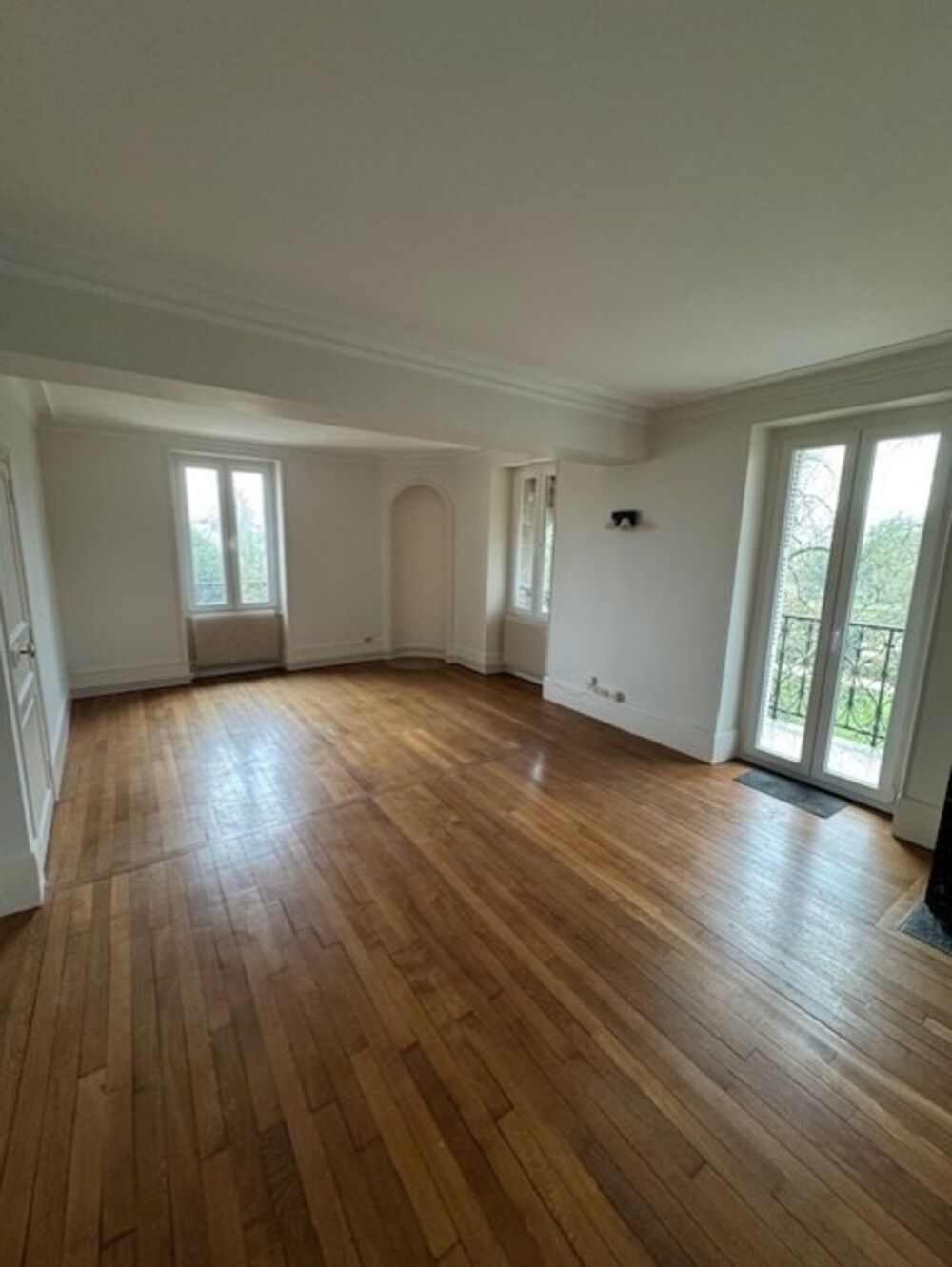 DIJON ARQUEBUSE TRES BEAU T4 DE 81 M2 AU DERNIER ETAGE