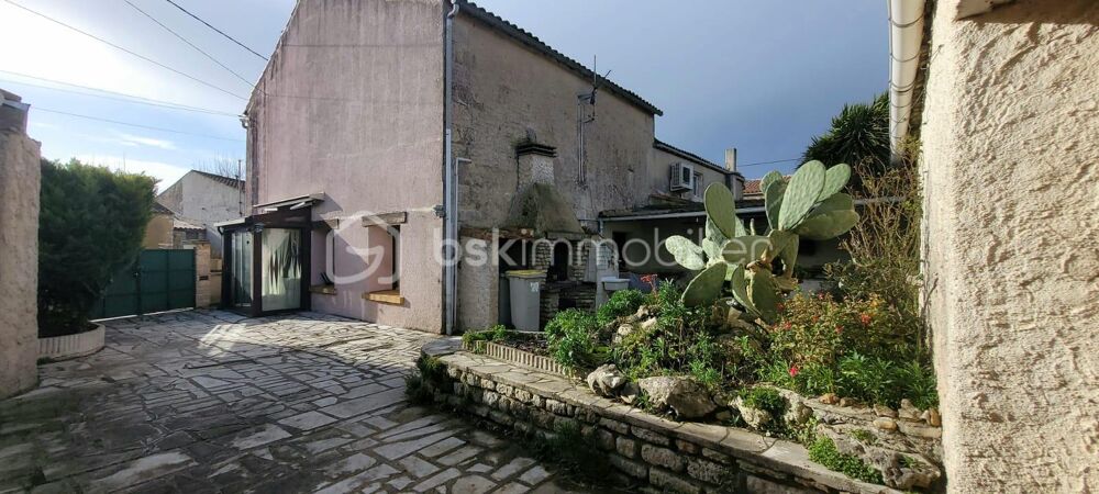 Vente Maison MAISON DE PLAIN PIED DE 70M2,GRENIER AMENAGEABLE DE 70M2, DEPENDANCES, GARAGE + COUR FERMEE Saint froult