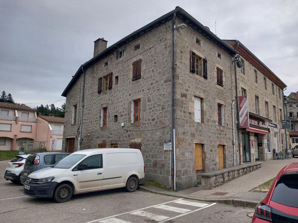 Vente Immeuble 43220 Riotord Immeuble d'environ 250 m²  sur 3 niveaux plus cave en sous-sol et grenier Riotord