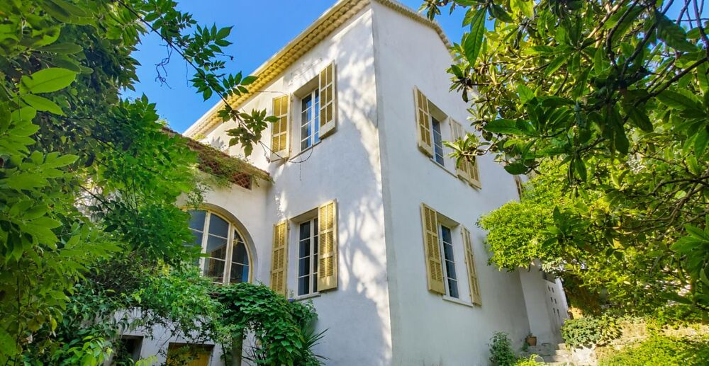 Vente Villa Menton, propriété d'exception à rénover, jardin plat, à 300 mètres de la mer Menton