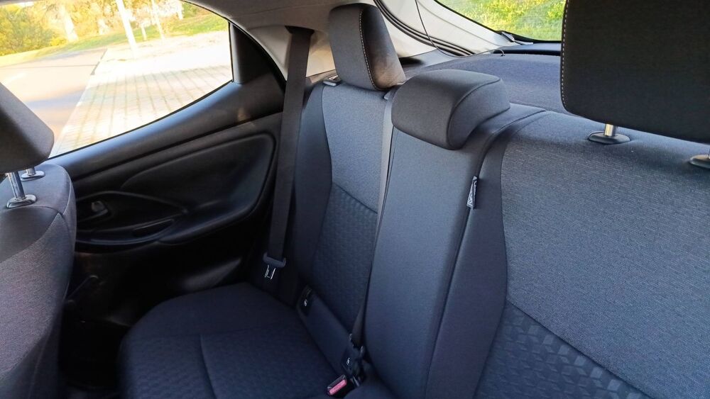 Yaris 1.5 VVT-i 116 Hybrid E-CVT Dynamic - Automatique Entretien c 2023 occasion 33150 Cenon