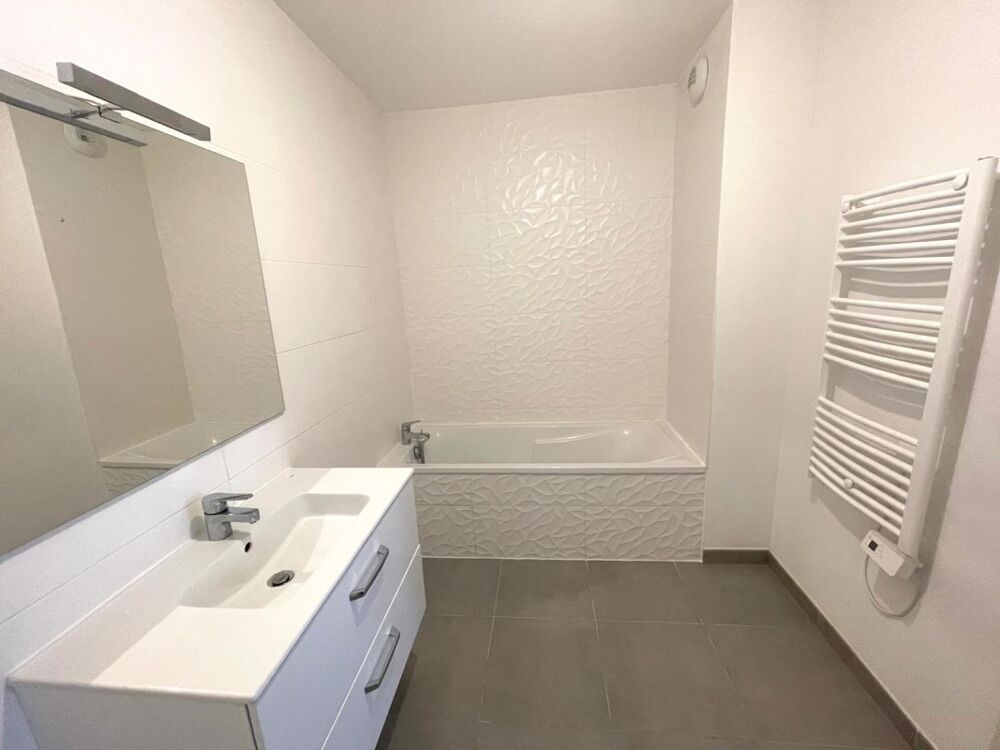Location Appartement Appartement T2 avec parking et jardin à Sète Sete