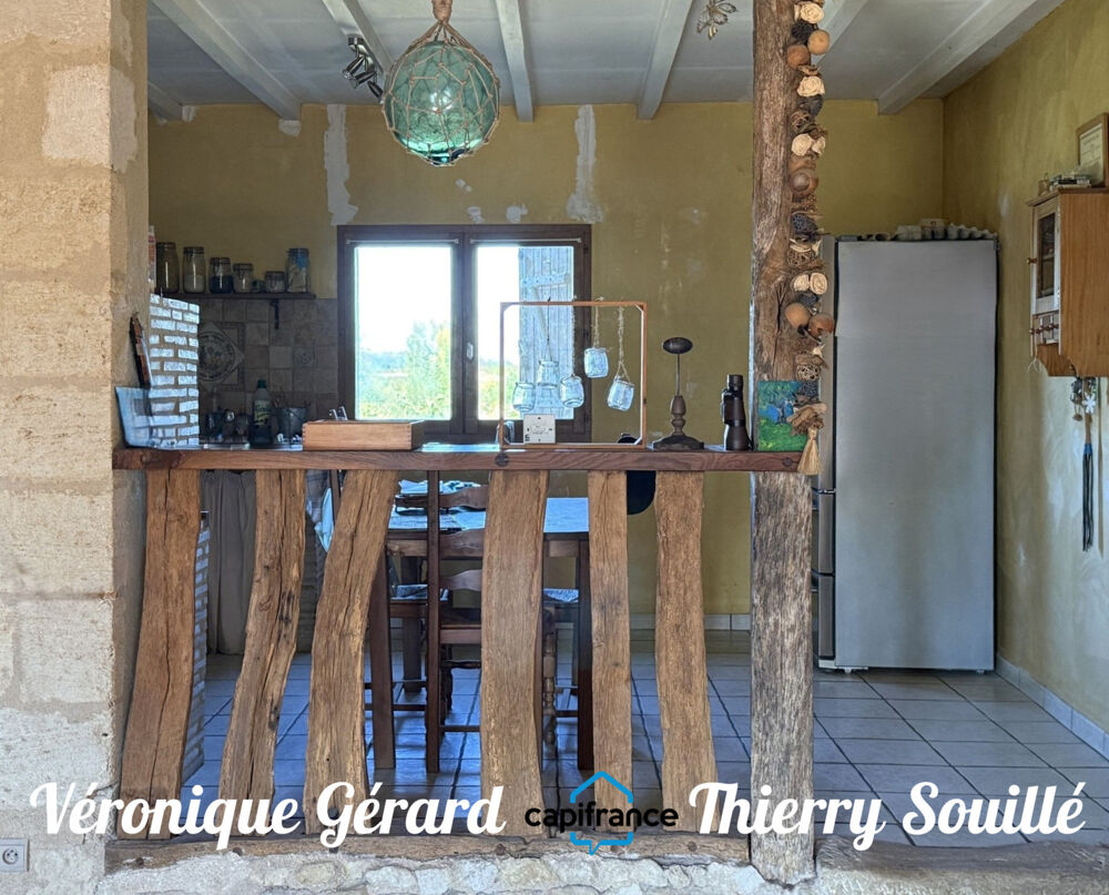 Vente Maison Maison en pierre de 114 M² partagée entre Histoire et Modernité Lussac