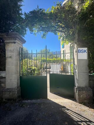  Maison � vendre 12 pi�ces 225 m�