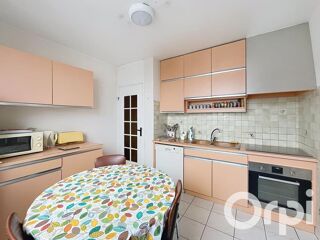  Appartement à louer 3 pièces 81 m²