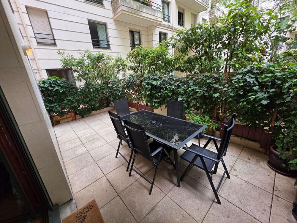 Vente Appartement Appartement 3 pièces Rez-de-jardin  Paris 15e Quartier Beaugrenelle Paris 15