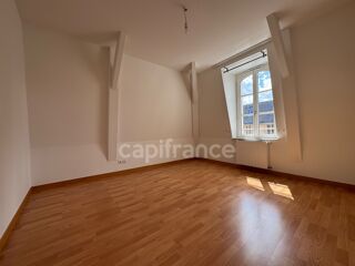  Appartement à louer 4 pièces 105 m²