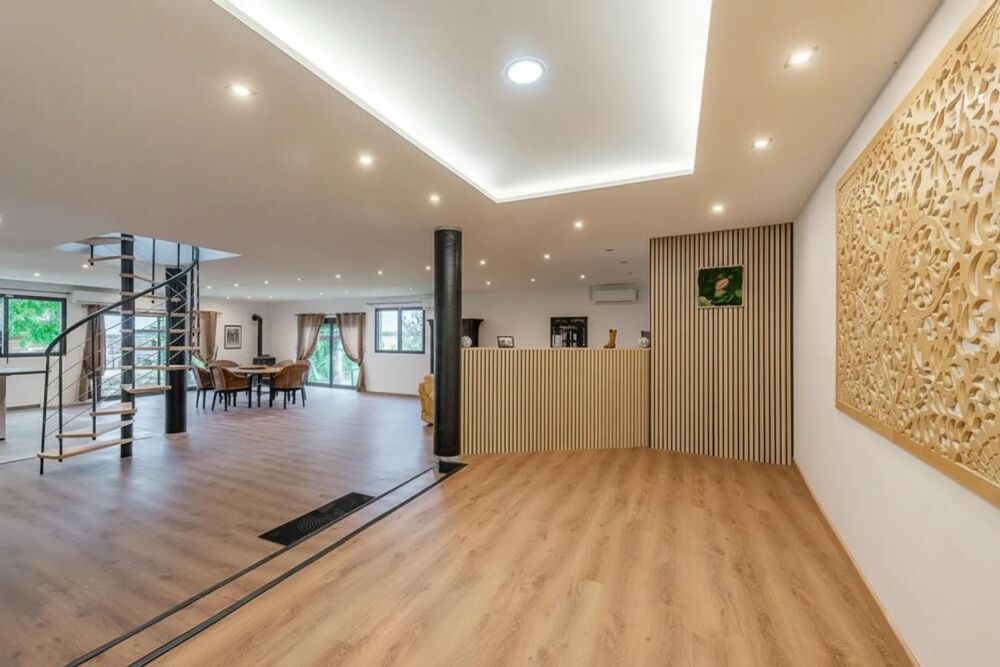 Maison entièrement rénovée - 320m saint-Cyr-sur-Morin