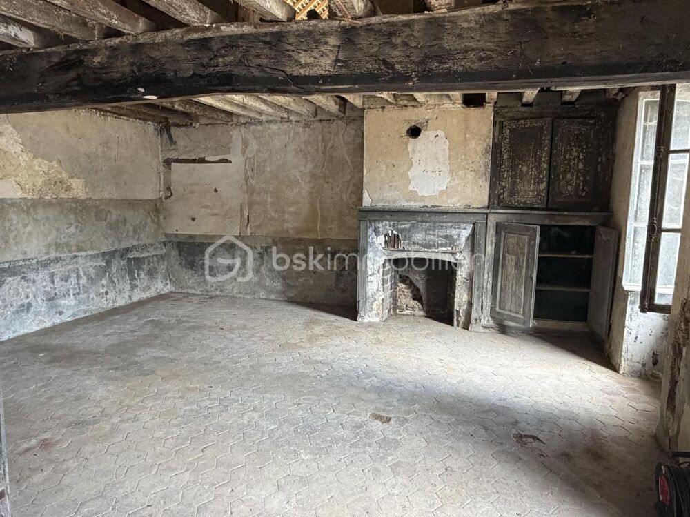 Vente Maison Magnifique corps de ferme à rénover composé de ses multiples dépendances, le tout sur une très belle parcelle close et arborée ! Coulours