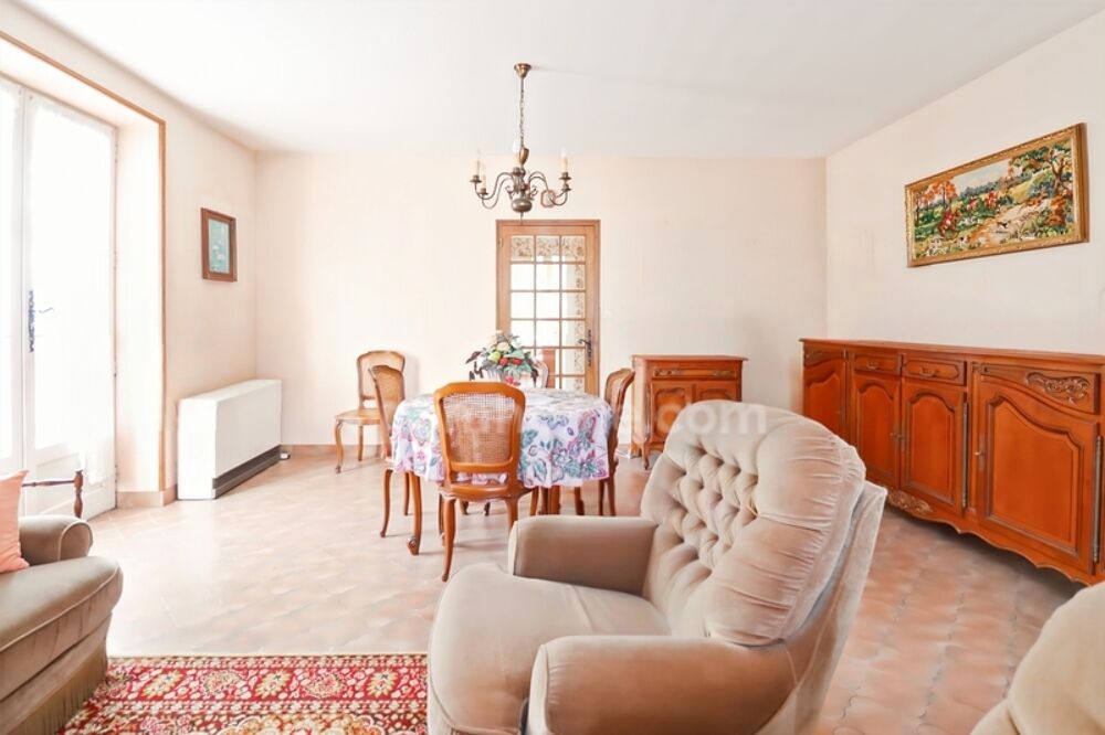 MAISON PLAIN PIED 2 Chambres - 77 m² + MAISON 3 niveaux - 3 Chambres - 82 m² - GARAGE et DEPENDANCES - terrain 1700 m² environ