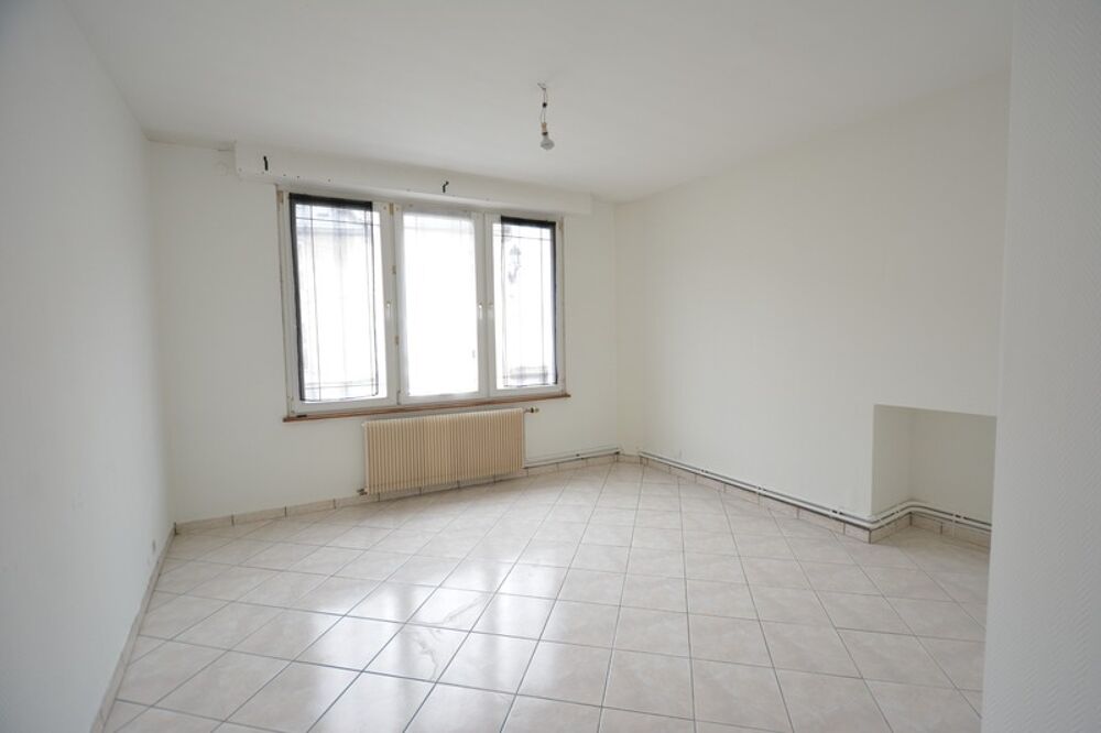 Vente Immeuble EXCLUSIVITÉ – IMMEUBLE DE RAPPORT AVEC LOCAL COMMERCIAL ET APPARTEMENT T3 À MONTMÉDY (55600) Montmedy