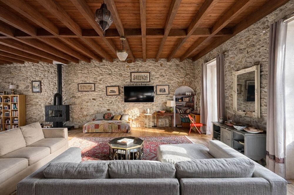 Maison de caractère de 267 m² avec atelier de 83 m² et projet de terrasse tropézienne