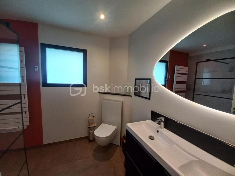 � vendre  Maison Loucrup (65200)