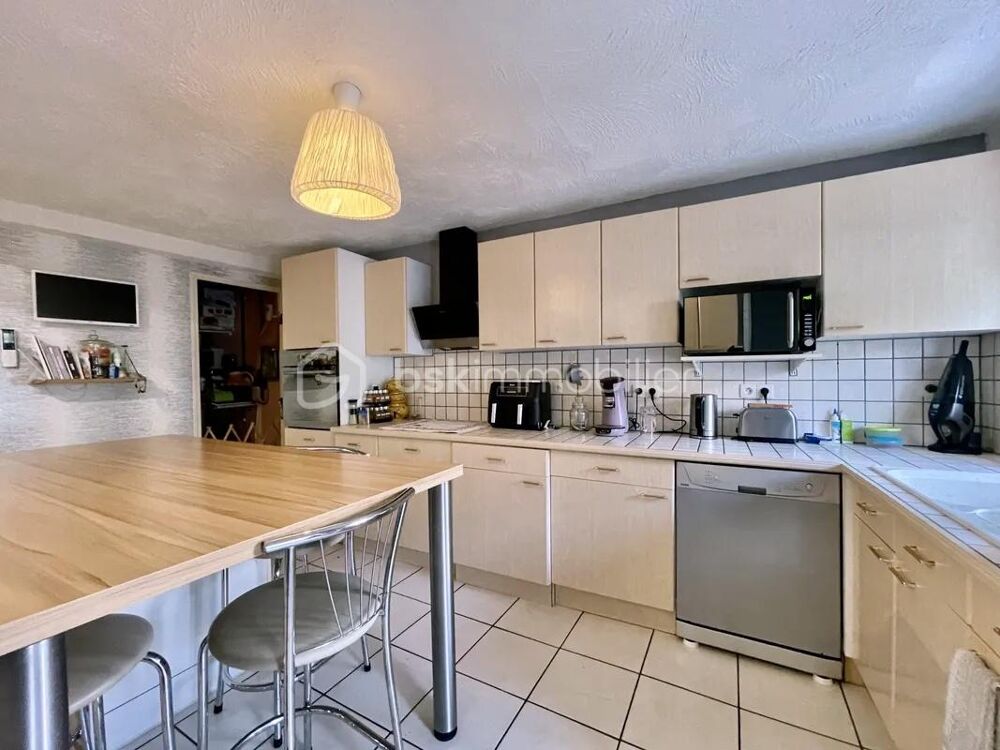 Vente Maison Élégance rustique au cœur de Mareuil-le-Port ! Mareuil le port