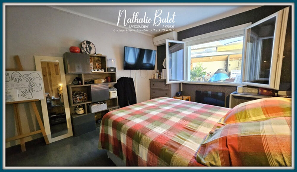 Maison rénovée en 2018  3 habitations distinctes  Grande cour et garages  PUISSERGIUER