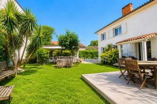  Maison à vendre 8 pièces 197 m²