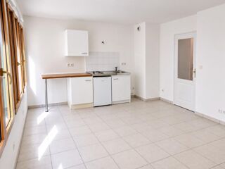  Appartement à louer 1 pièce 45 m²
