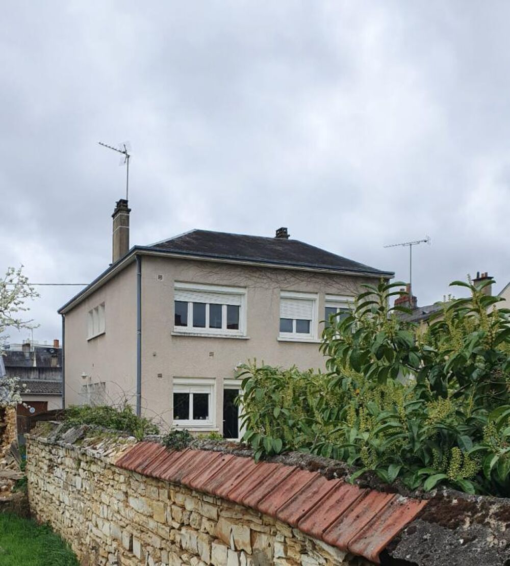 Vente Maison Maison de ville 150 m2 4 chambres + garage + parking + jardin 300m2 Chateauroux