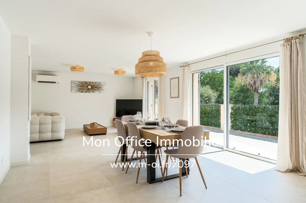 Vente Appartement Référence : 7097-LES - APPARTEMENT RÉNOVÉ À 100M DE LA MER T4 AVEC TERRASSE ET PARKINGS RÉSIDENCE CALME À GRIMAUD BEAUVALLON Grimaud
