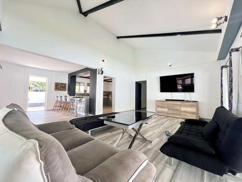 Maison à vendre 6 pièces SAINT GILLES LES BAINS (974)