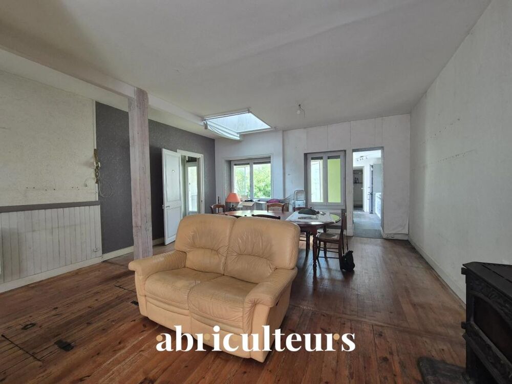 Vente Maison Maison de ville 80 m² avec cour et véranda – Cognac centre-ville Cognac