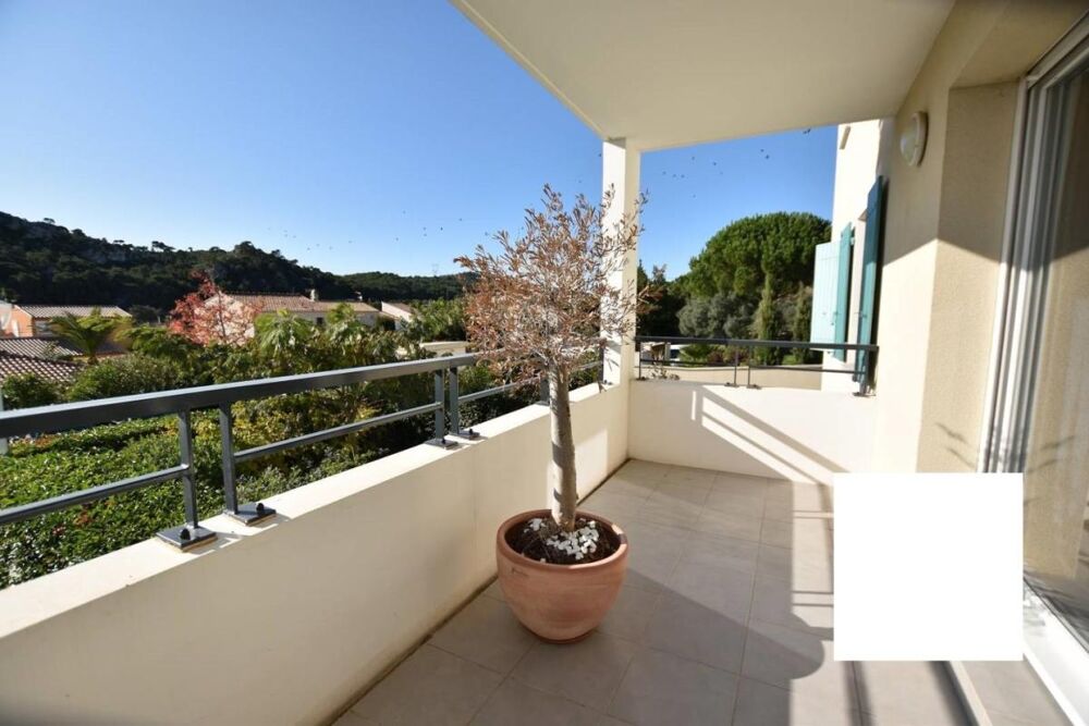 Vente Appartement 4 PIÈCES offrant <br>132m² de surface privative / Parking Saint sulpice la pointe