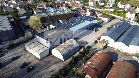   Local d'activité de 1850 m² à vendre à PRESLES 
