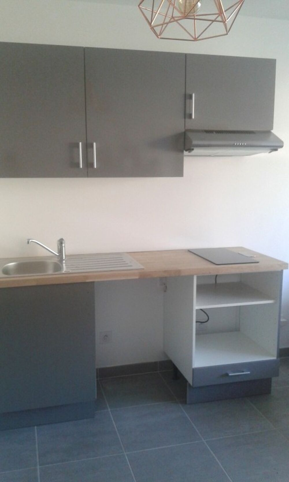 Location Appartement T2 avec terrasse et parking à TOULON Toulon