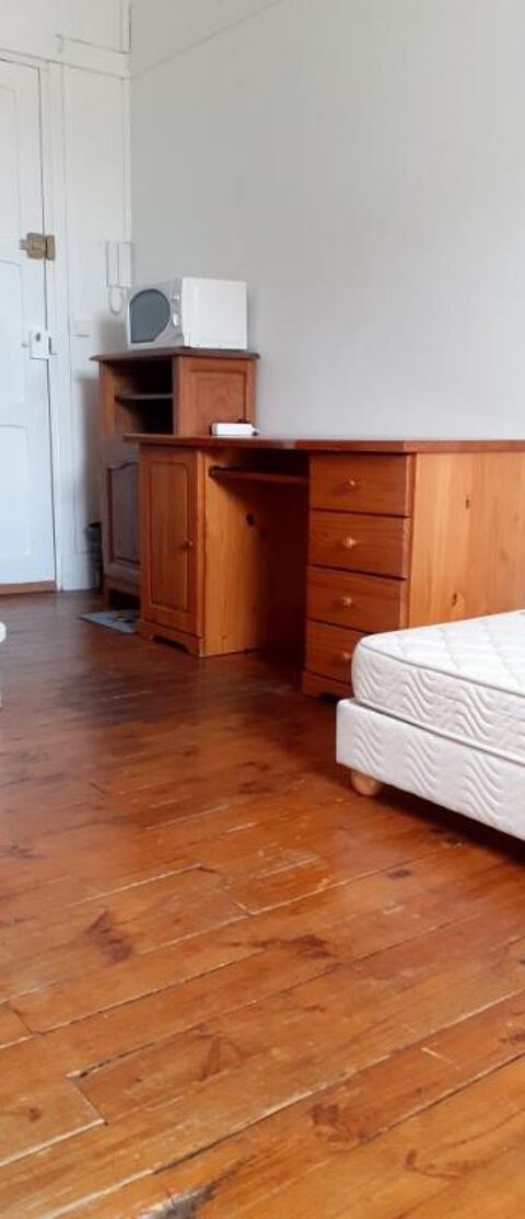  Appartement  louer 1 pice 20 m Saint etienne