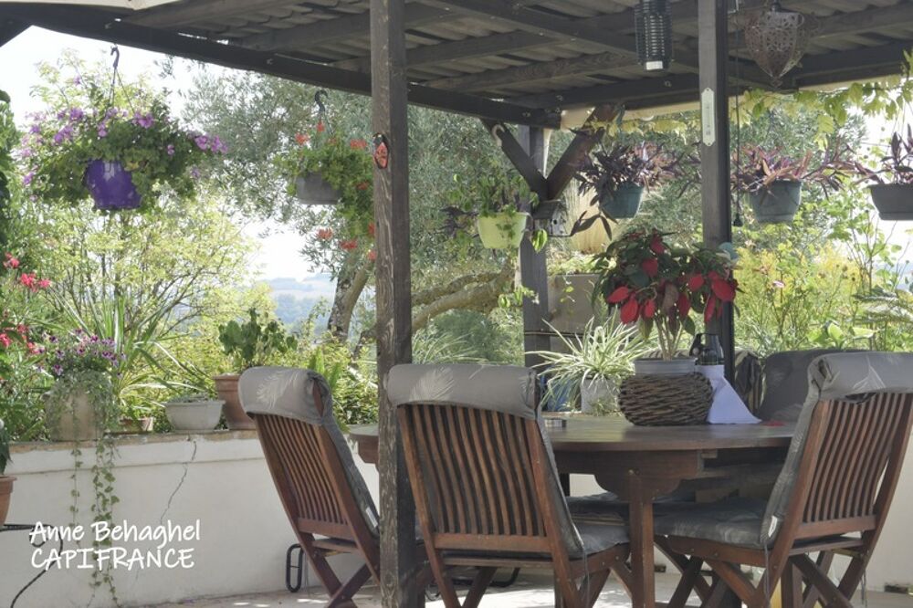 Vente Maison Maison à vendre P5 -160m2- Terrain 4044m2-Dépendances -Proche Astaffort Astaffort