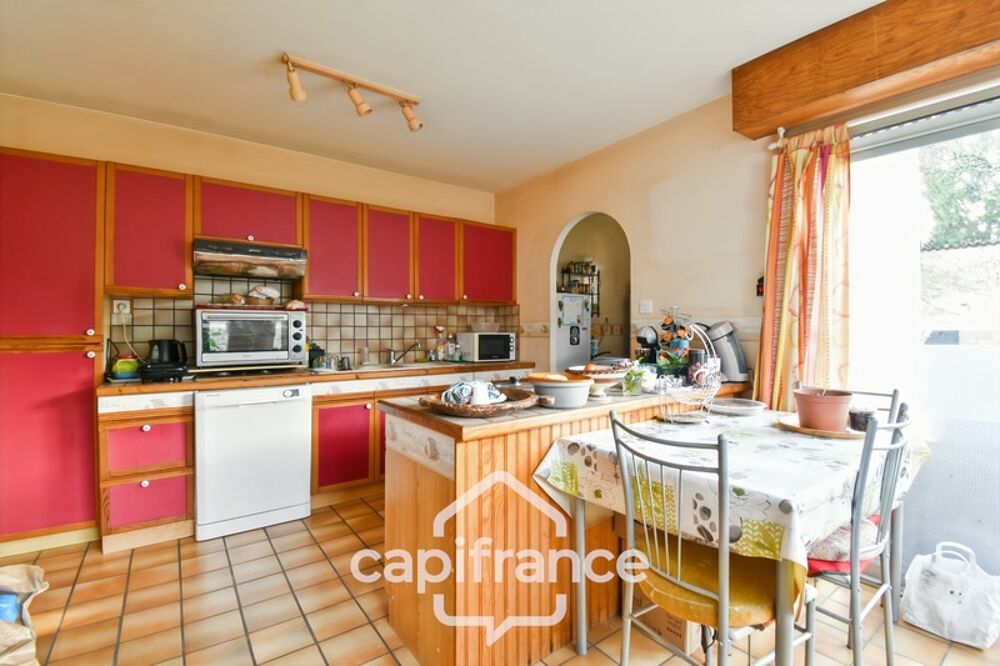 Maison à vendre 4 pièces SAINT JEAN D'ANGELY (17) avec jardin et garage