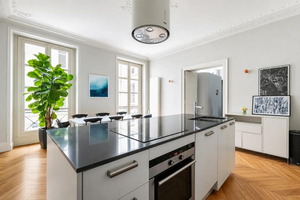 Vente Appartement Élégant T4 avec charme ancien - Paris 10e Paris 10