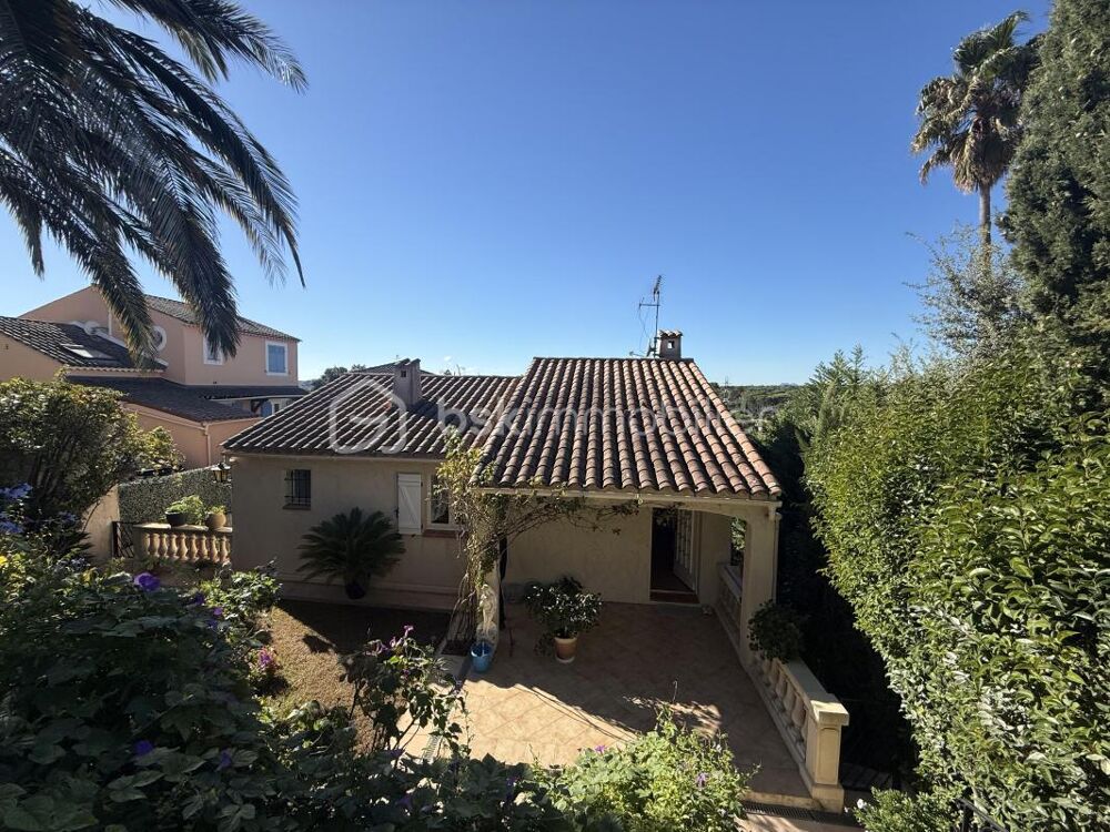 � vendre  Maison Saint-Rapha�l (83700)