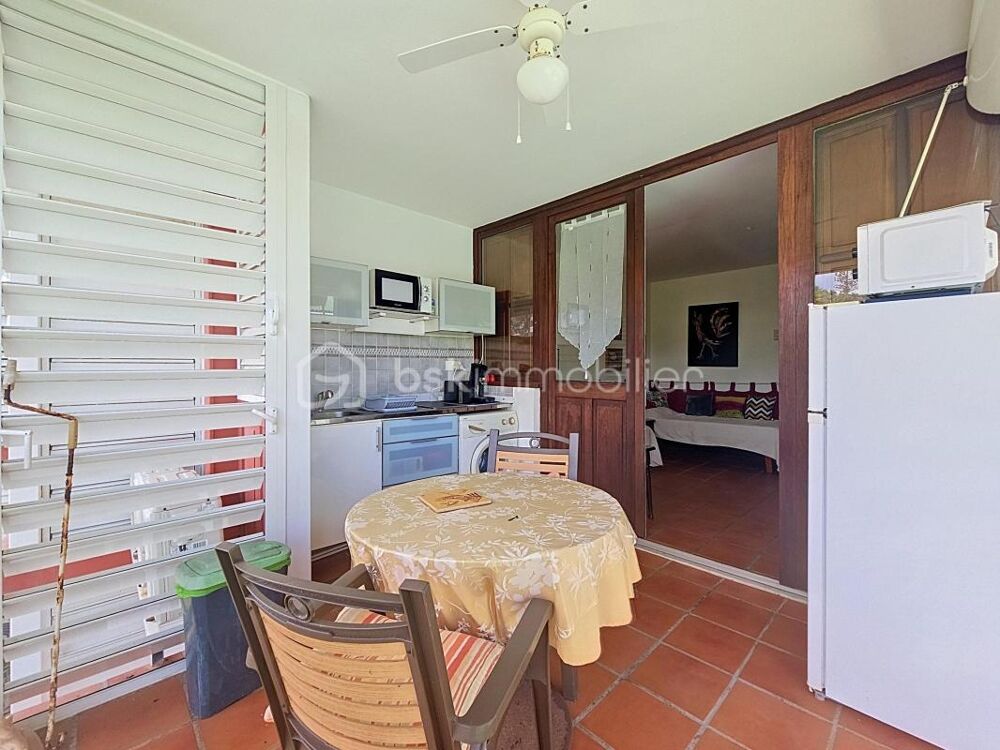 Vente Appartement Appartement + local lingerie dans résidence avec piscine et plage à pied Saint francois