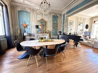 Propriété/château à vendre 10 pièces 280 m²