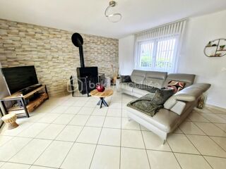  Maison  vendre 6 pices 195 m