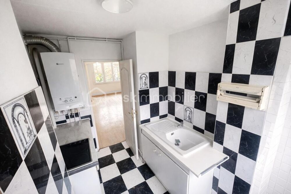 Appartement 4 pièces  58 m²  Clichy-sous-Bois