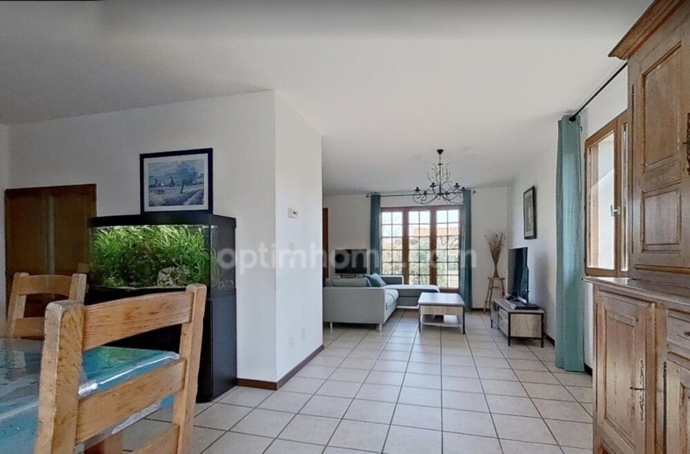 Maison familiale, 5 chambres, terrain de 685 m² et nombreux équipements sur Pessac (33)