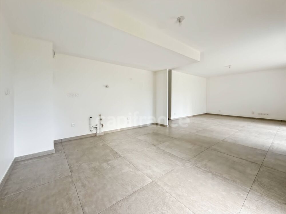 Appartement à vendre 5 pièces DIVONNE LES BAINS (01) - 108m2 - terrasse, jardin clos, cave, 1 garage fermé