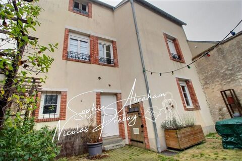   Maison en pierres, 3 chambres, grenier aménageable avec cour, dépendance et cave Maison - 4 pièce(s) - 110 m²