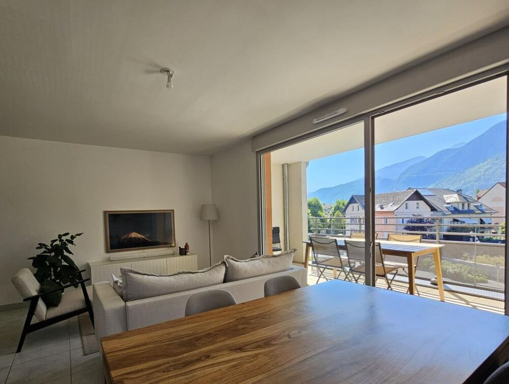 À vendre Bonneville  Superbe T3 récent de 60 m² avec terrasse, garage et vue montagnes (74)