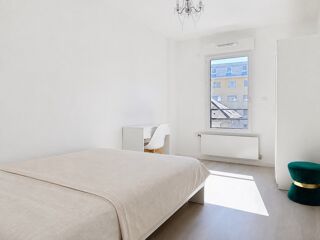  Appartement à louer 4 pièces 90 m²