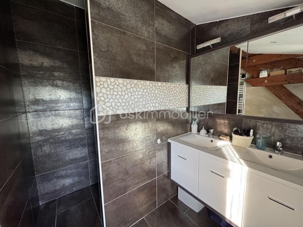 � vendre  Propri�t�/ch�teau Montanay (69250)